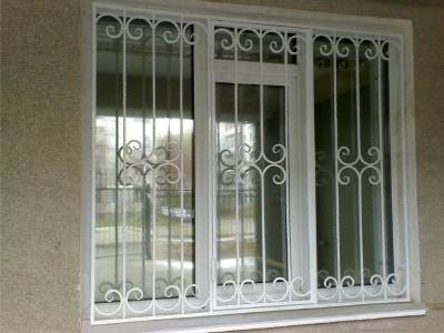 Белые кованые решетки Белые кованые решетки